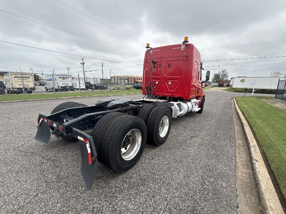 Sleeper Tractor-Heavy Duty Tractors-Freightliner-2020-T12664ST-Birmingham-AL-384,328\n\t\tmiles-$ 71,750 - Image 7