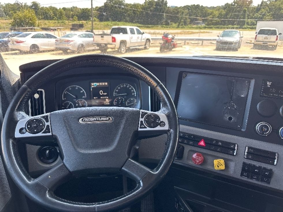 Sleeper Tractor-Heavy Duty Tractors-Freightliner-2020-T12664ST-Birmingham-AL-442,244\n\t\tmiles-$ 69,500 - Image 11