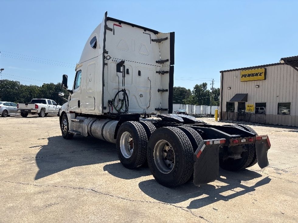 Sleeper Tractor-Heavy Duty Tractors-Freightliner-2020-T12664ST-Birmingham-AL-442,244\n\t\tmiles-$ 69,500 - Image 5