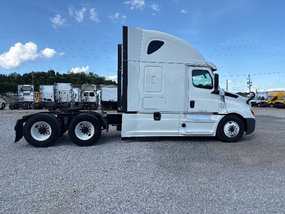 Sleeper Tractor-Heavy Duty Tractors-Freightliner-2020-T12664ST-Birmingham-AL-472,471\n\t\tmiles-$ 73,750 - Image 8