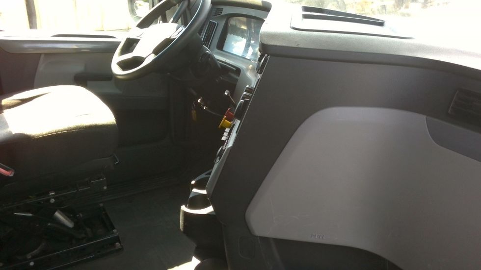 Sleeper Tractor-Heavy Duty Tractors-Freightliner-2020-T12664ST-Birmingham-AL-628,766\n\t\tmiles-$ 53,250 - Image 15