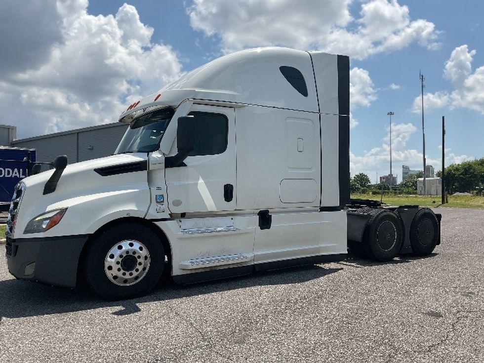Sleeper Tractor-Heavy Duty Tractors-Freightliner-2020-T12664ST-Birmingham-AL-763,787\n\t\tmiles-$ 43,250 - Image 4