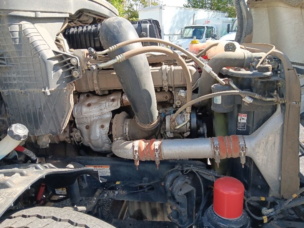 Sleeper Tractor-Heavy Duty Tractors-Freightliner-2020-T12664ST-Blountville-TN-145,859\n\t\tmiles-$ 87,500 - Image 20