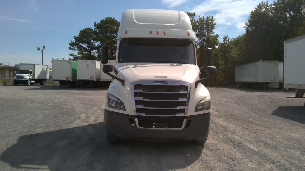 Sleeper Tractor-Heavy Duty Tractors-Freightliner-2020-T12664ST-Boaz-AL-623,630\n\t\tmiles-$ 53,750 - Image 2
