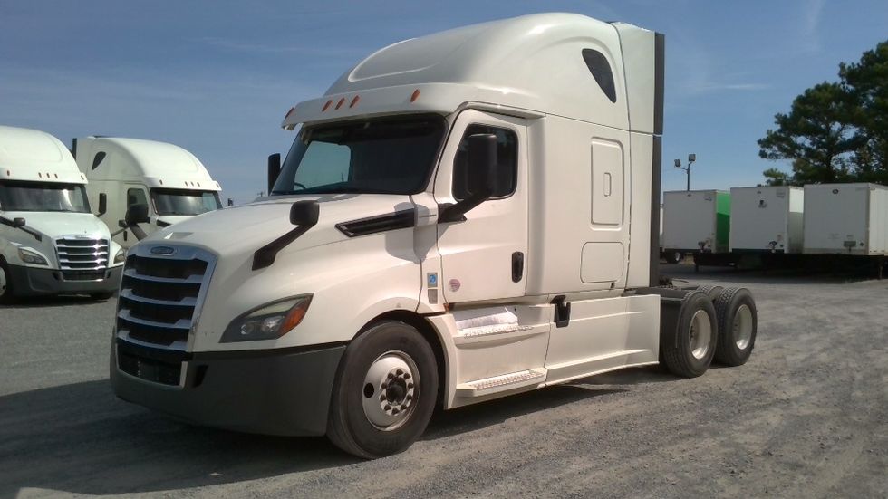 Sleeper Tractor-Heavy Duty Tractors-Freightliner-2020-T12664ST-Boaz-AL-623,630\n\t\tmiles-$ 53,750 - Image 3