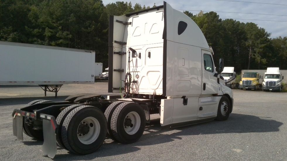 Sleeper Tractor-Heavy Duty Tractors-Freightliner-2020-T12664ST-Boaz-AL-623,630\n\t\tmiles-$ 53,750 - Image 7