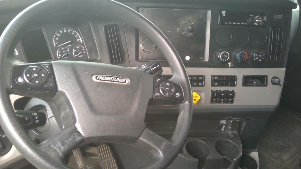 Sleeper Tractor-Heavy Duty Tractors-Freightliner-2020-T12664ST-Boaz-AL-678,446\n\t\tmiles-$ 49,500 - Image 11