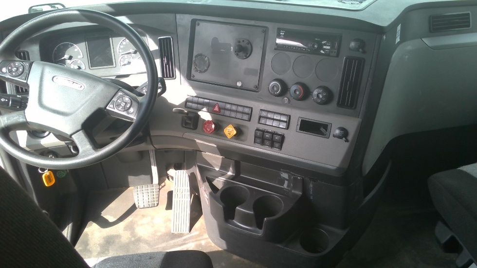 Sleeper Tractor-Heavy Duty Tractors-Freightliner-2020-T12664ST-Boaz-AL-678,446\n\t\tmiles-$ 49,500 - Image 12