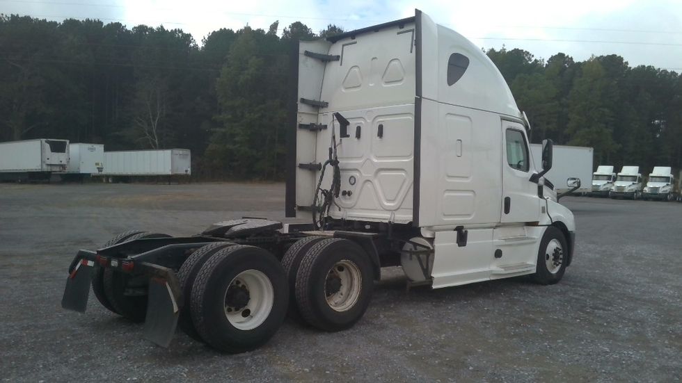 Sleeper Tractor-Heavy Duty Tractors-Freightliner-2020-T12664ST-Boaz-AL-678,446\n\t\tmiles-$ 49,500 - Image 7