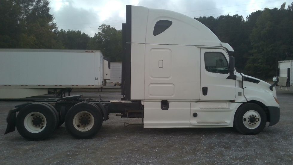 Sleeper Tractor-Heavy Duty Tractors-Freightliner-2020-T12664ST-Boaz-AL-678,446\n\t\tmiles-$ 49,500 - Image 8