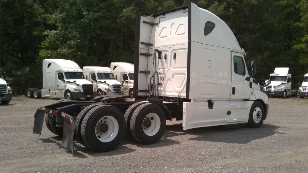 Sleeper Tractor-Heavy Duty Tractors-Freightliner-2020-T12664ST-Boaz-AL-702,736\n\t\tmiles-$ 47,750 - Image 7