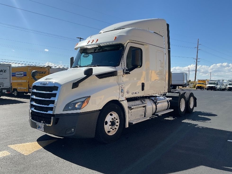 Sleeper Tractor-Heavy Duty Tractors-Freightliner-2020-T12664ST-Boise-ID-730,353\n\t\tmiles-$ 41,750 - Image 3