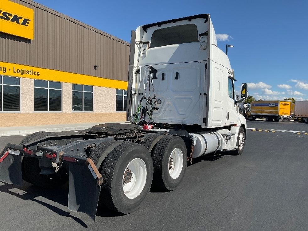 Sleeper Tractor-Heavy Duty Tractors-Freightliner-2020-T12664ST-Boise-ID-730,353\n\t\tmiles-$ 41,750 - Image 7