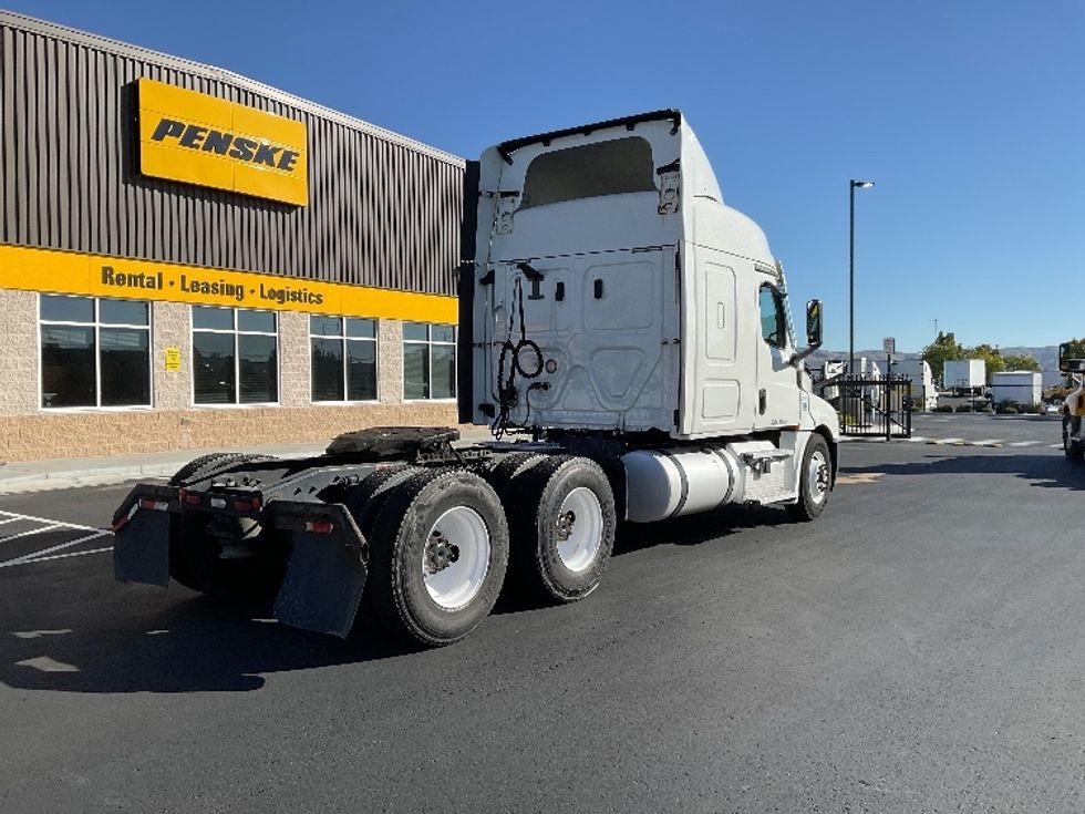 Sleeper Tractor-Heavy Duty Tractors-Freightliner-2020-T12664ST-Boise-ID-801,374\n\t\tmiles-$ 35,750 - Image 7