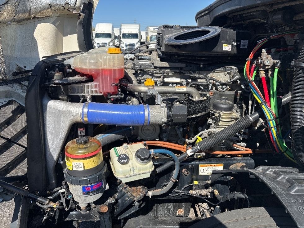 Sleeper Tractor-Heavy Duty Tractors-Freightliner-2020-T12664ST-Brook Park-OH-589,299\n\t\tmiles-$ 53,750 - Image 20