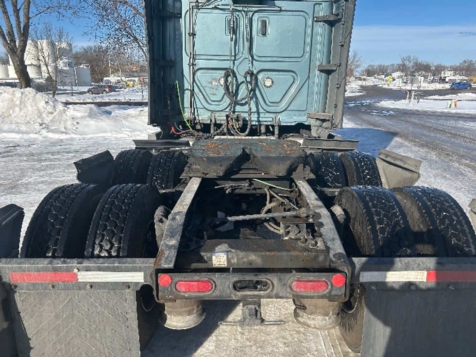Sleeper Tractor-Heavy Duty Tractors-Freightliner-2020-T12664ST-Brooklyn Park-MN-618,752\n\t\tmiles-$ 48,750 - Image 6