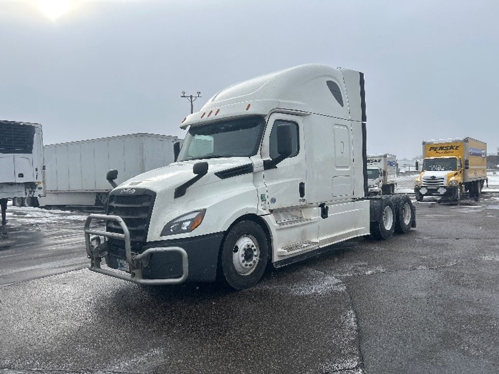 Sleeper Tractor-Heavy Duty Tractors-Freightliner-2020-T12664ST-Brooklyn Park-MN-647,902\n\t\tmiles-$ 46,750 - Image 3