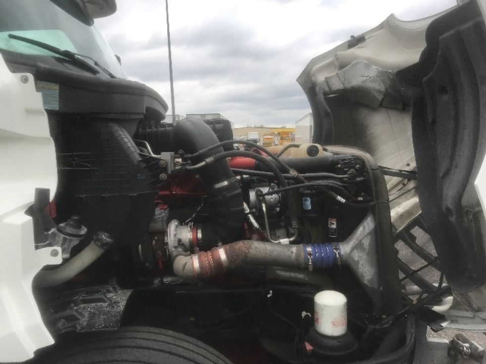 Sleeper Tractor-Heavy Duty Tractors-Freightliner-2020-T12664ST-Brooklyn Park-MN-683,259\n\t\tmiles-$ 47,750 - Image 16