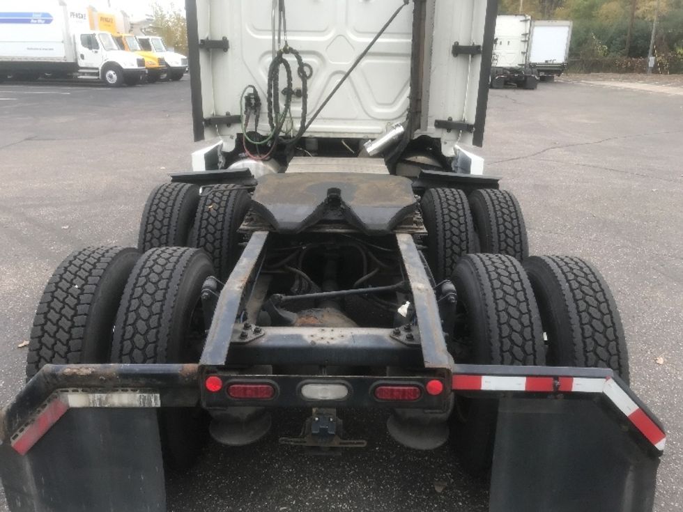 Sleeper Tractor-Heavy Duty Tractors-Freightliner-2020-T12664ST-Brooklyn Park-MN-683,259\n\t\tmiles-$ 47,750 - Image 6