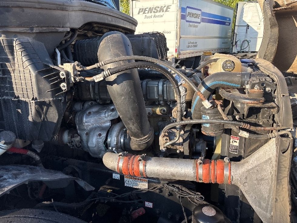 Sleeper Tractor-Heavy Duty Tractors-Freightliner-2020-T12664ST-Brooklyn Park-MN-688,282\n\t\tmiles-$ 46,500 - Image 20