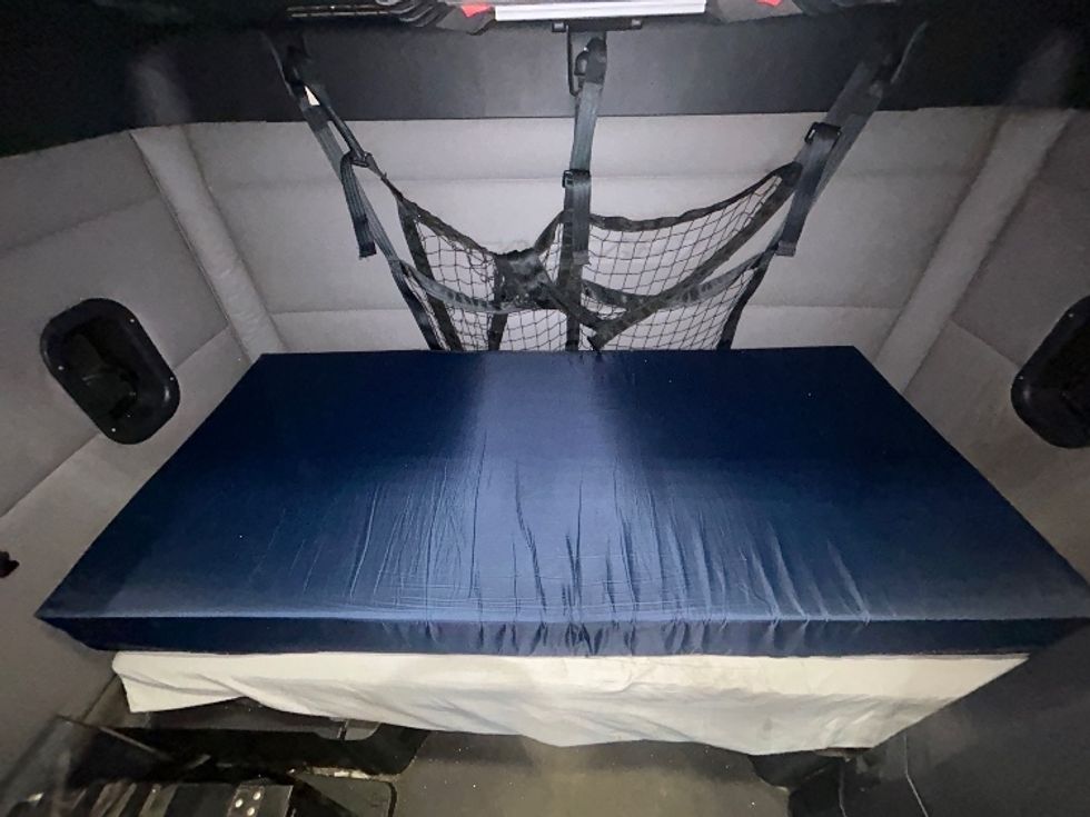 Sleeper Tractor-Heavy Duty Tractors-Freightliner-2020-T12664ST-Brooklyn Park-MN-694,580\n\t\tmiles-$ 43,500 - Image 17