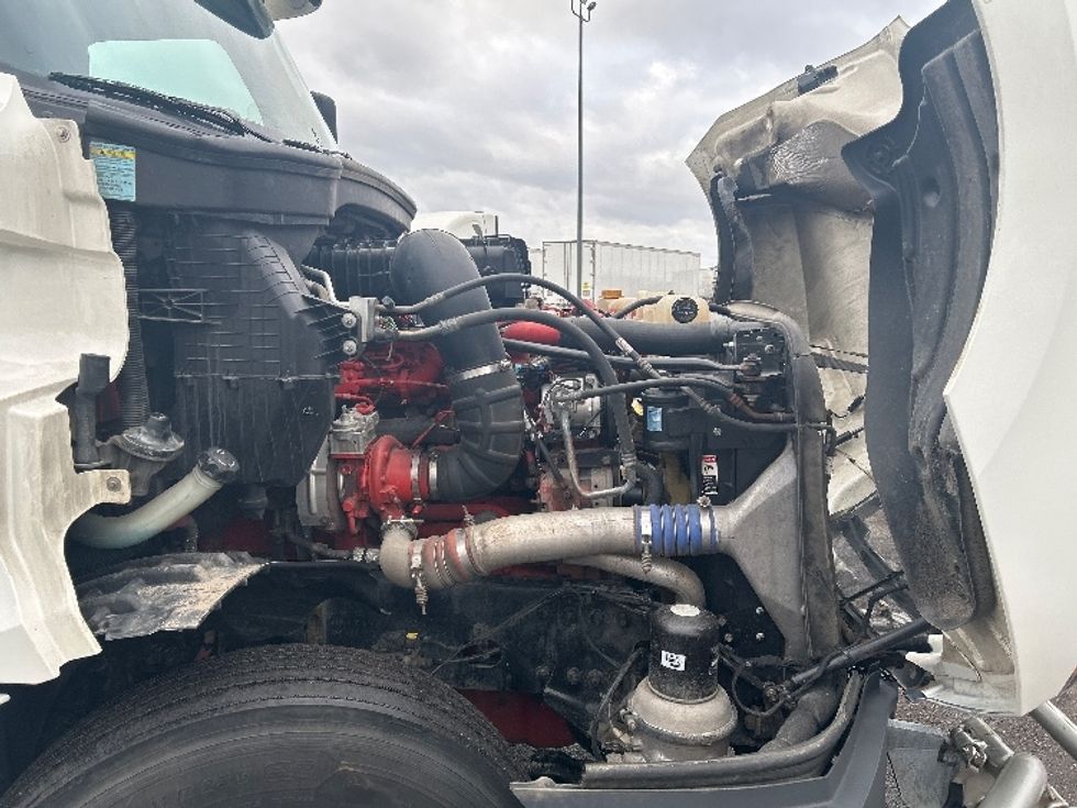 Sleeper Tractor-Heavy Duty Tractors-Freightliner-2020-T12664ST-Brooklyn Park-MN-694,580\n\t\tmiles-$ 43,500 - Image 20