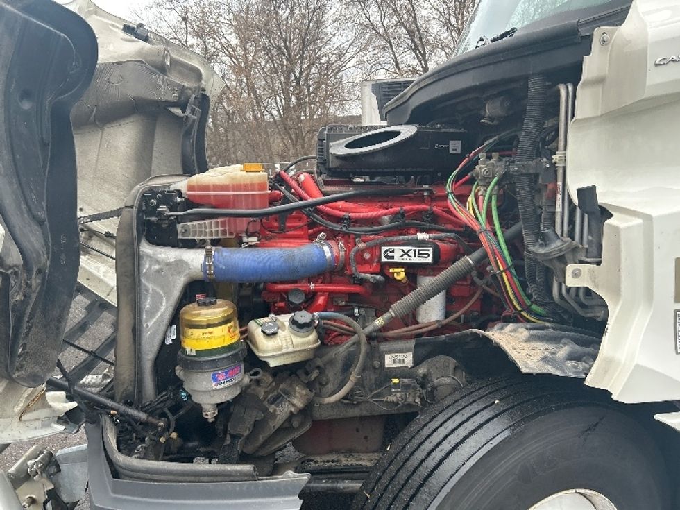 Sleeper Tractor-Heavy Duty Tractors-Freightliner-2020-T12664ST-Brooklyn Park-MN-694,580\n\t\tmiles-$ 43,500 - Image 21