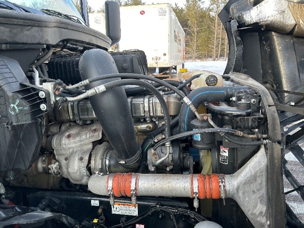 Sleeper Tractor-Heavy Duty Tractors-Freightliner-2020-T12664ST-Brooklyn Park-MN-719,579\n\t\tmiles-$ 39,500 - Image 20