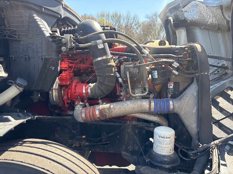 Sleeper Tractor-Heavy Duty Tractors-Freightliner-2020-T12664ST-Burlington-NJ-273,799\n\t\tmiles-$ 75,000 - Image 20