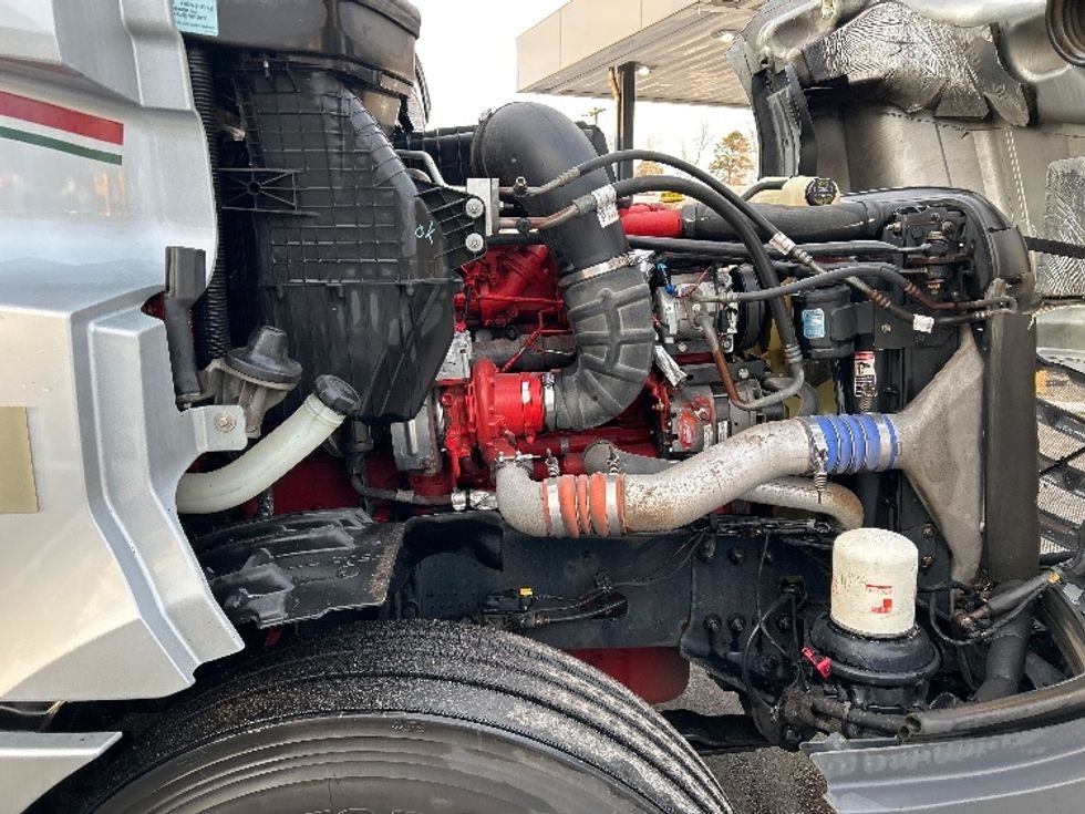 Sleeper Tractor-Heavy Duty Tractors-Freightliner-2020-T12664ST-Burlington-NJ-389,045\n\t\tmiles-$ 64,750 - Image 20