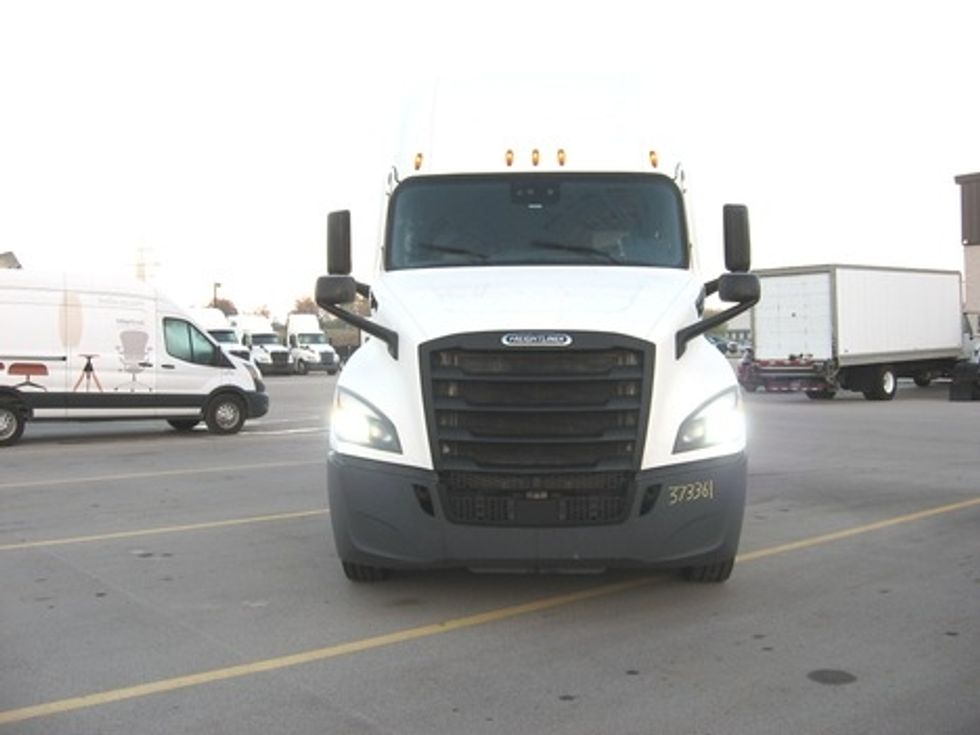 Sleeper Tractor-Heavy Duty Tractors-Freightliner-2020-T12664ST-Byron Center-MI-492,619\n\t\tmiles-$ 57,250 - Image 2