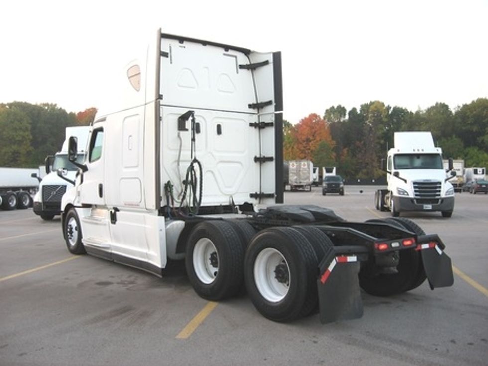 Sleeper Tractor-Heavy Duty Tractors-Freightliner-2020-T12664ST-Byron Center-MI-492,619\n\t\tmiles-$ 57,250 - Image 5