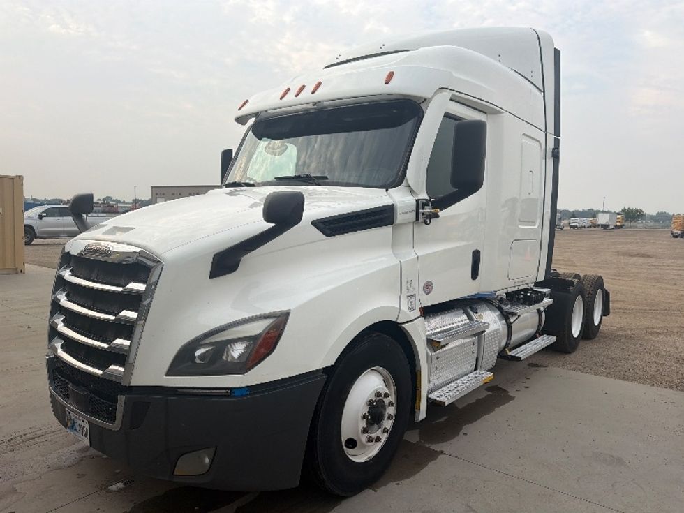Sleeper Tractor-Heavy Duty Tractors-Freightliner-2020-T12664ST-Caldwell-ID-737,294\n\t\tmiles-$ 47,750 - Image 3