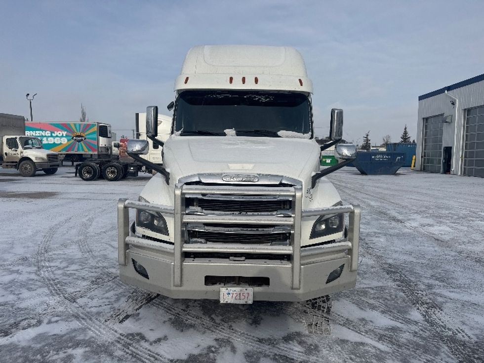 Sleeper Tractor-Heavy Duty Tractors-Freightliner-2020-T12664ST-Calgary-AB-691,490\n\t\tkm-$ 82,000 - Image 2