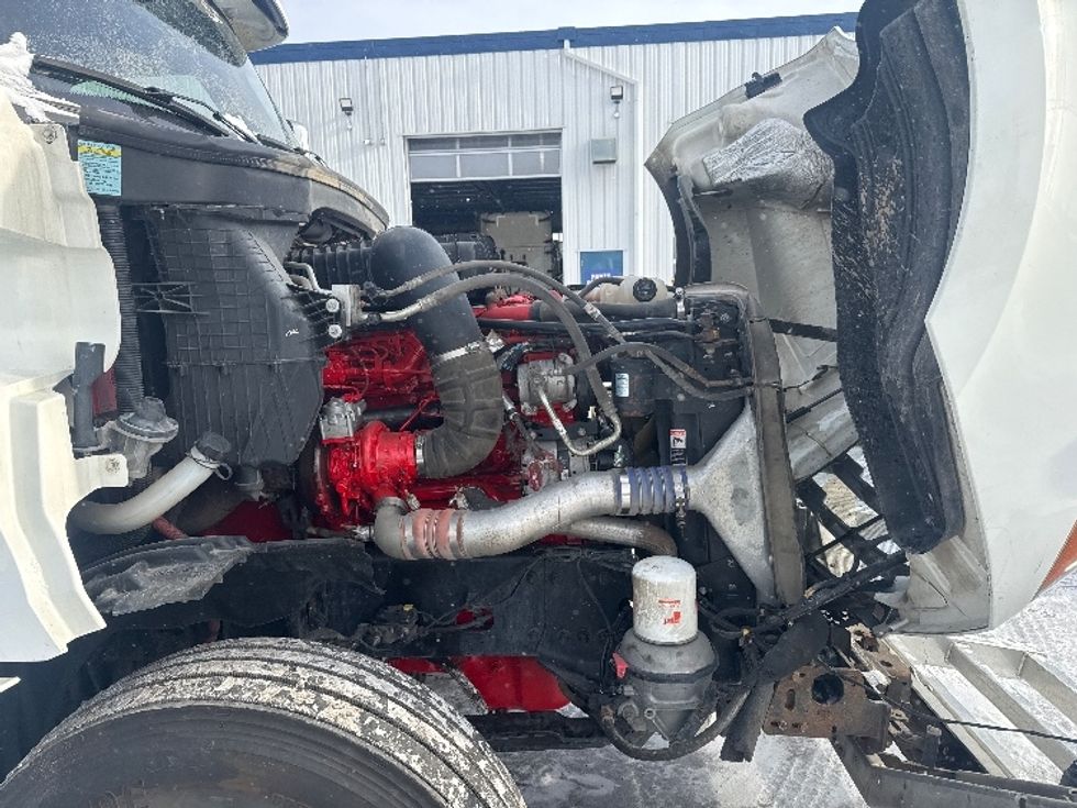 Sleeper Tractor-Heavy Duty Tractors-Freightliner-2020-T12664ST-Calgary-AB-691,490\n\t\tkm-$ 82,000 - Image 20