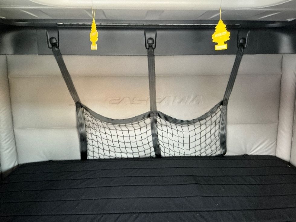 Sleeper Tractor-Heavy Duty Tractors-Freightliner-2020-T12664ST-Calgary-AB-863,944\n\t\tkm-$ 63,750 - Image 16