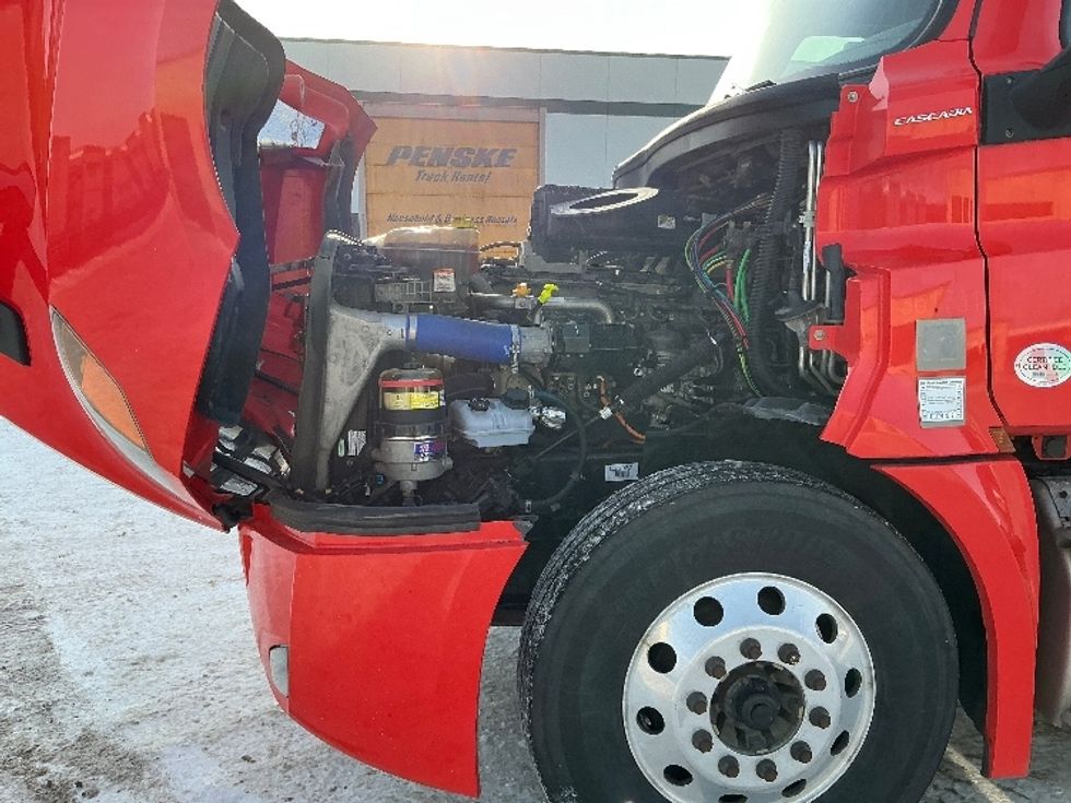 Sleeper Tractor-Heavy Duty Tractors-Freightliner-2020-T12664ST-Calgary-AB-863,944\n\t\tkm-$ 63,750 - Image 21