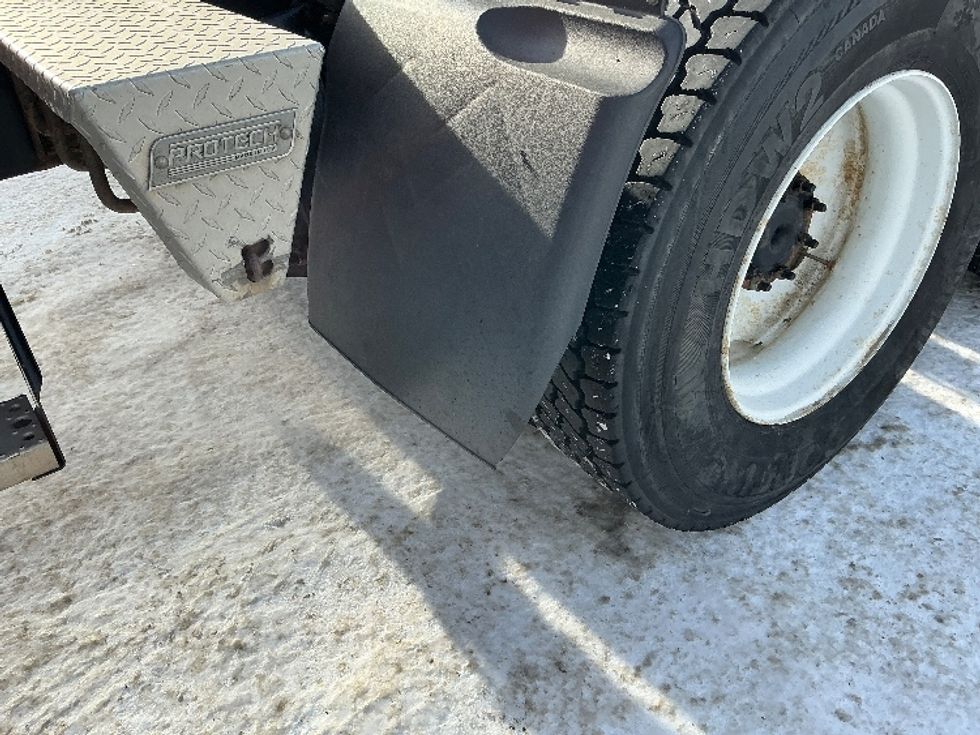 Sleeper Tractor-Heavy Duty Tractors-Freightliner-2020-T12664ST-Calgary-AB-863,944\n\t\tkm-$ 63,750 - Image 22