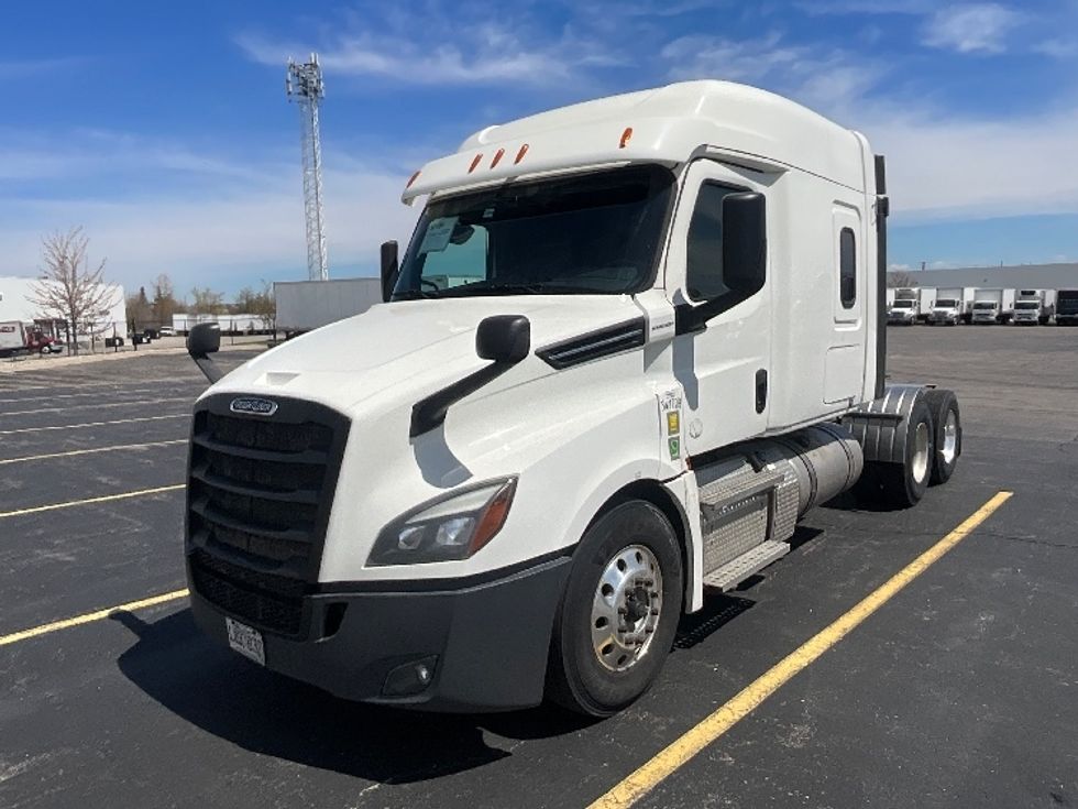 Sleeper Tractor-Heavy Duty Tractors-Freightliner-2020-T12664ST-Cambridge-ON-513,205\n\t\tkm-$ 91,500 - Image 3