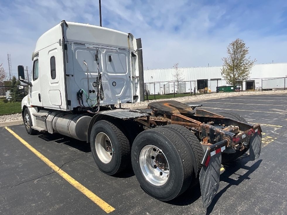 Sleeper Tractor-Heavy Duty Tractors-Freightliner-2020-T12664ST-Cambridge-ON-513,205\n\t\tkm-$ 91,500 - Image 5