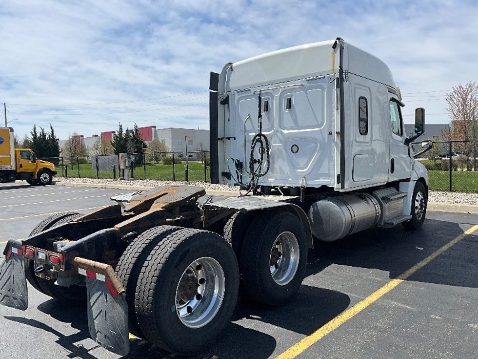 Sleeper Tractor-Heavy Duty Tractors-Freightliner-2020-T12664ST-Cambridge-ON-513,205\n\t\tkm-$ 91,500 - Image 7