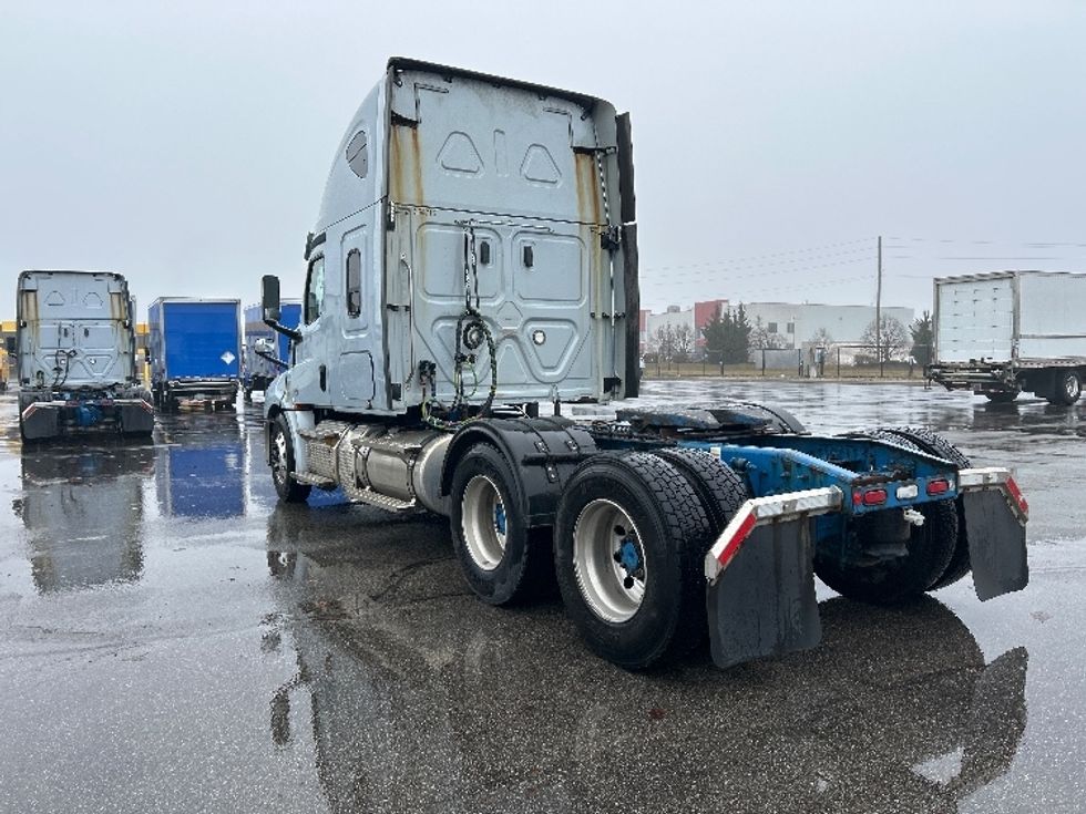 Sleeper Tractor-Heavy Duty Tractors-Freightliner-2020-T12664ST-Cambridge-ON-733,705\n\t\tkm-$ 70,250 - Image 5