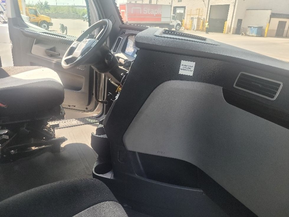 Sleeper Tractor-Heavy Duty Tractors-Freightliner-2020-T12664ST-Carrollton-TX-483,338\n\t\tmiles-$ 70,000 - Image 15