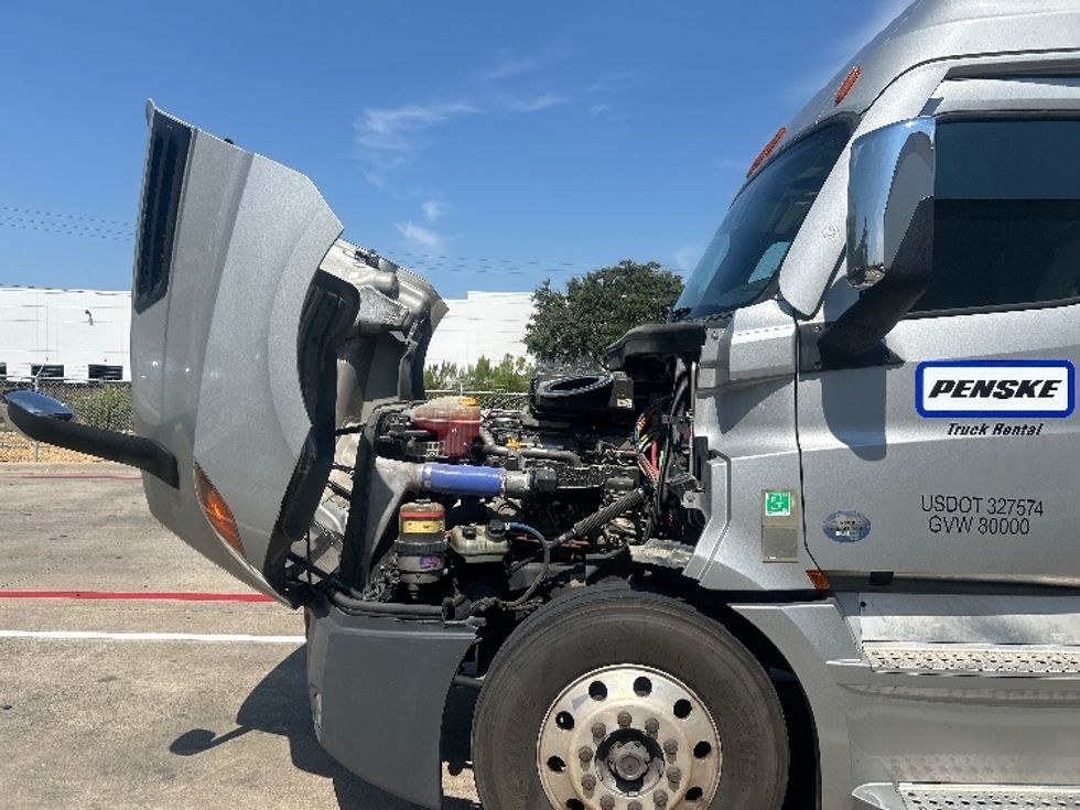 Sleeper Tractor-Heavy Duty Tractors-Freightliner-2020-T12664ST-Carrollton-TX-483,338\n\t\tmiles-$ 70,000 - Image 21