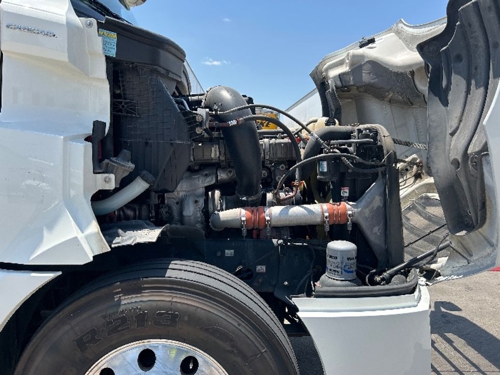 Sleeper Tractor-Heavy Duty Tractors-Freightliner-2020-T12664ST-Carrollton-TX-586,930\n\t\tmiles-$ 63,500 - Image 20