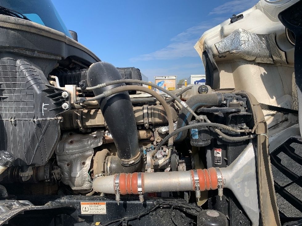 Sleeper Tractor-Heavy Duty Tractors-Freightliner-2020-T12664ST-Charlotte-NC-364,747\n\t\tmiles-$ 61,750 - Image 19