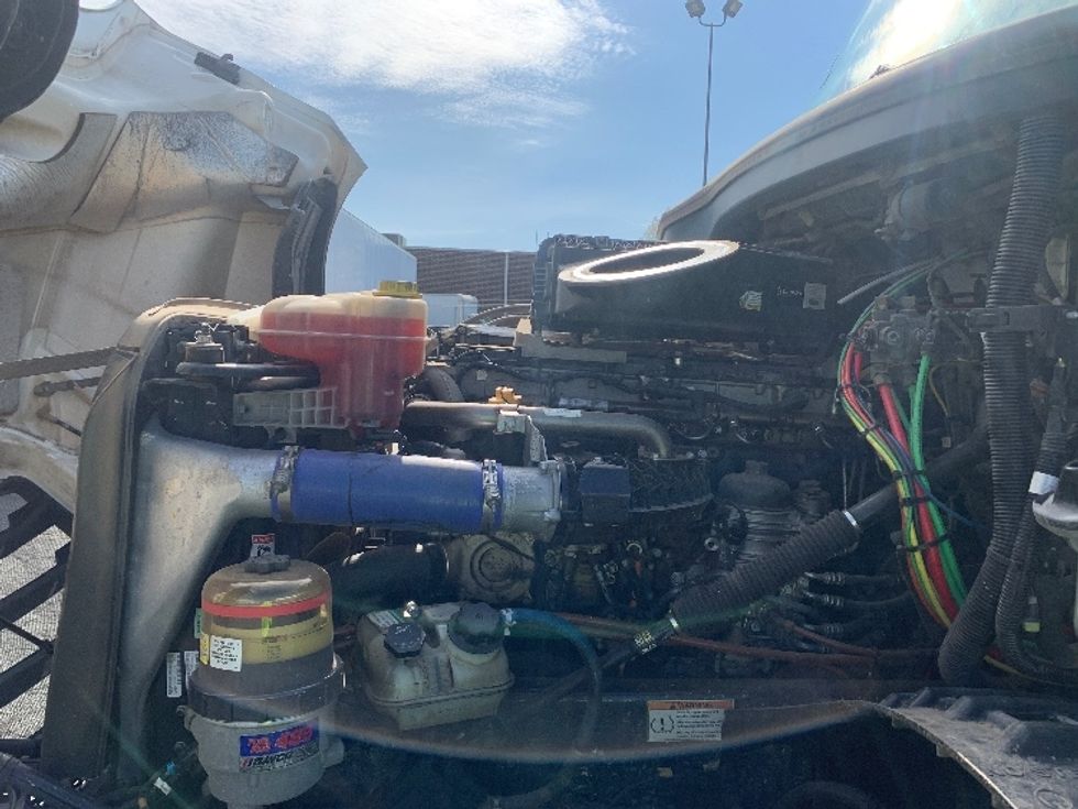 Sleeper Tractor-Heavy Duty Tractors-Freightliner-2020-T12664ST-Charlotte-NC-364,747\n\t\tmiles-$ 61,750 - Image 20