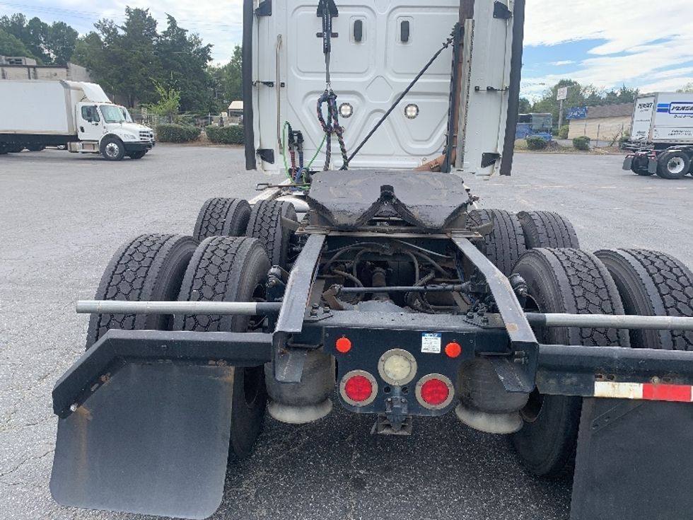 Sleeper Tractor-Heavy Duty Tractors-Freightliner-2020-T12664ST-Charlotte-NC-440,190\n\t\tmiles-$ 68,250 - Image 6