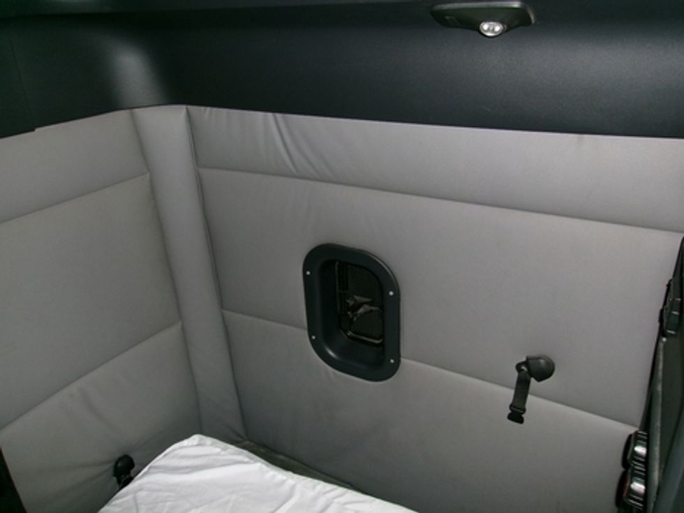 Sleeper Tractor-Heavy Duty Tractors-Freightliner-2020-T12664ST-Charlotte-NC-521,750\n\t\tmiles-$ 59,250 - Image 9