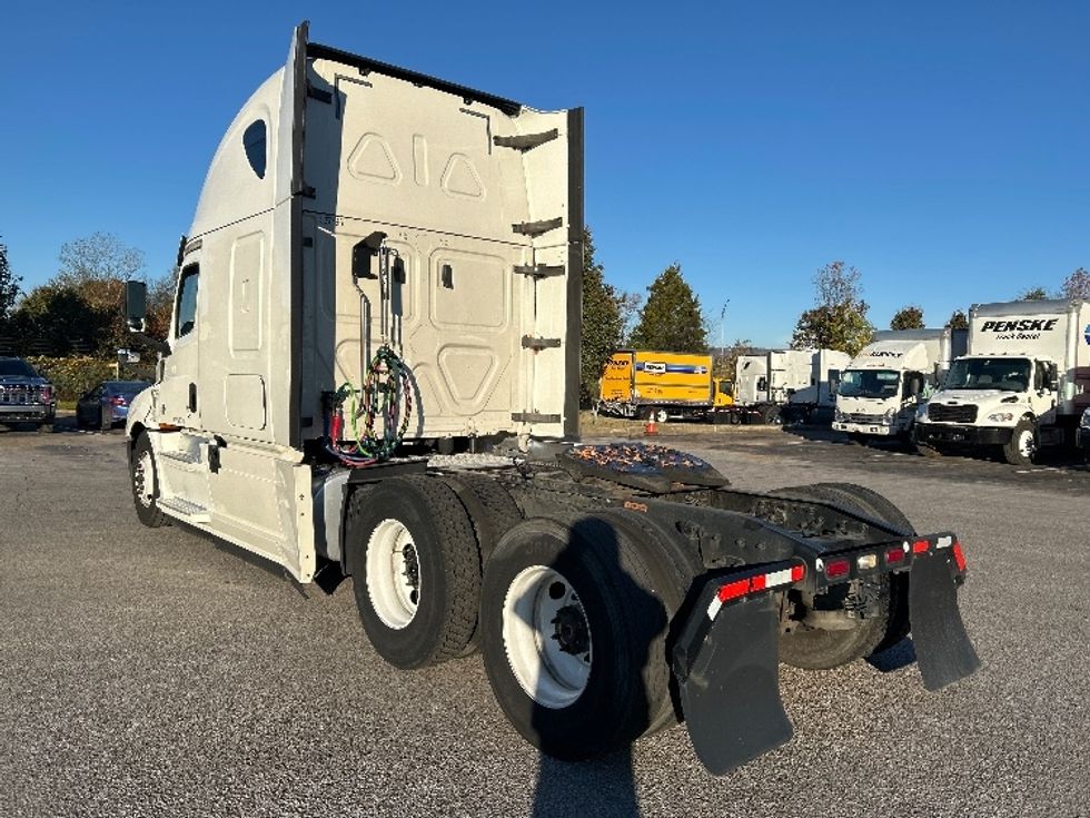 Sleeper Tractor-Heavy Duty Tractors-Freightliner-2020-T12664ST-Chattanooga-TN-359,258\n\t\tmiles-$ 71,750 - Image 5